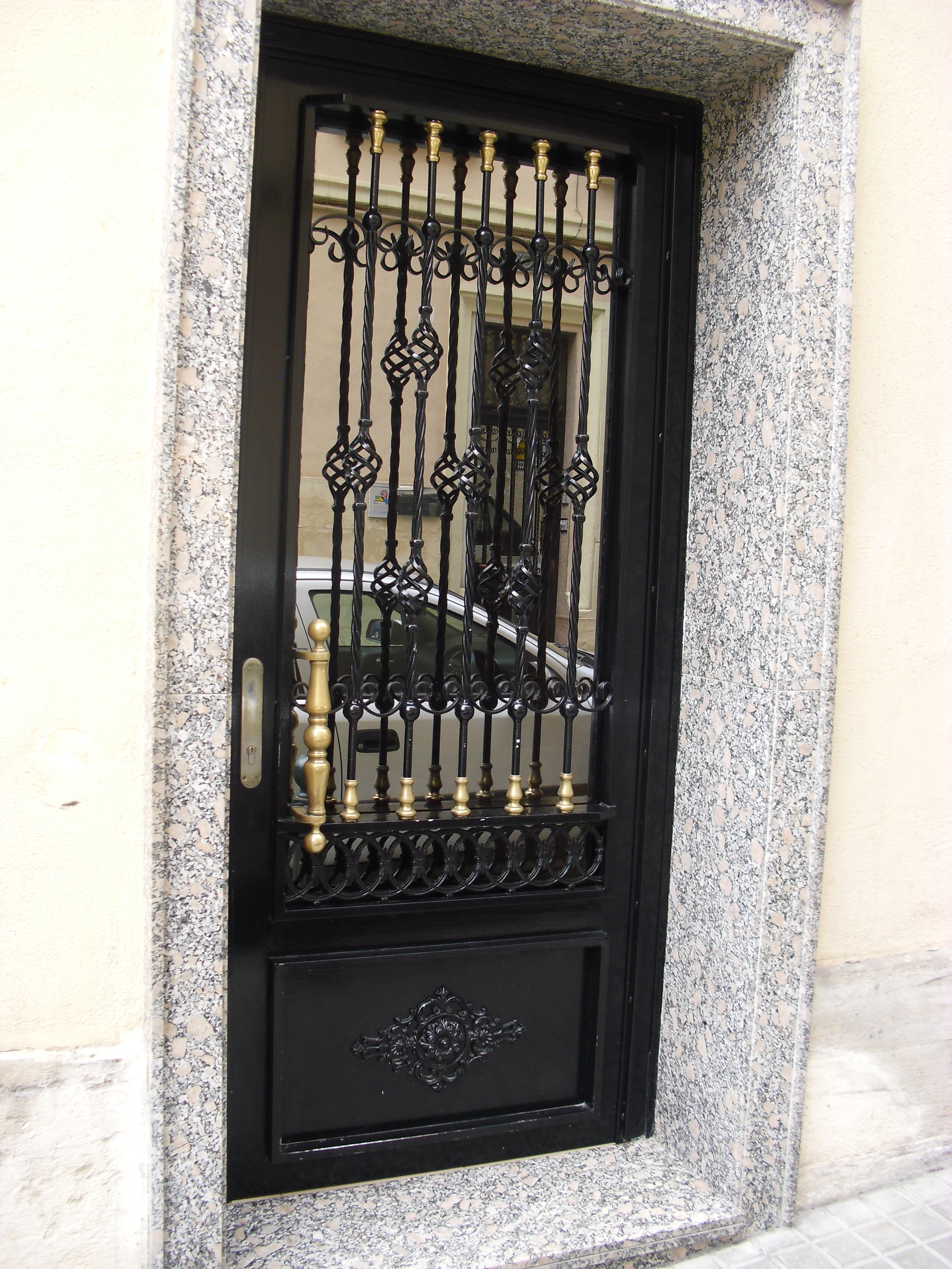 Puertas de hierro, puertas de aluminio – Cerrajería en Alcoy
